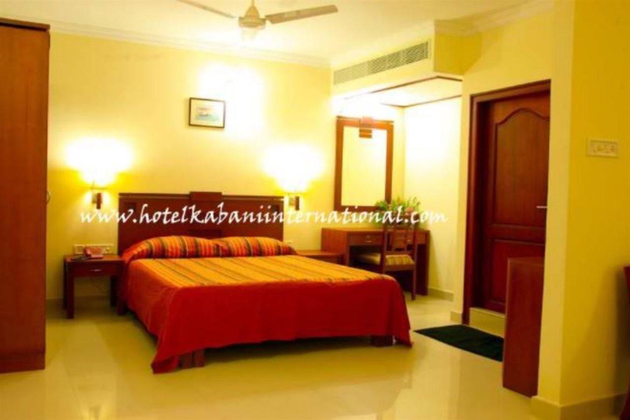 Hotel Kabani International Muvattupuzha Kültér fotó